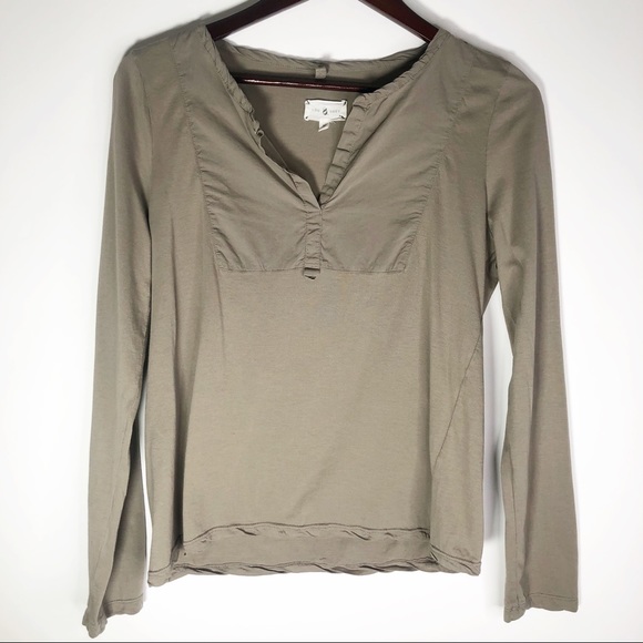 Lou & Grey Tops - Lou & Grey V Neck Long Sleeve Medium